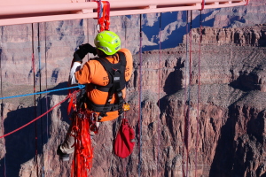 CMC Riggers Harness for rope access work